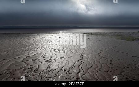 Schlammflatten der Severn Mündung, wie es in die Bristol Channel bei Ebbe an der Küste von Süd Wales Großbritannien Stockfoto