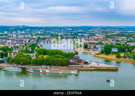 Luftaufnahme des Zusammenflusses von Rhein und Mosel in Koblenz, Deutschland Stockfoto