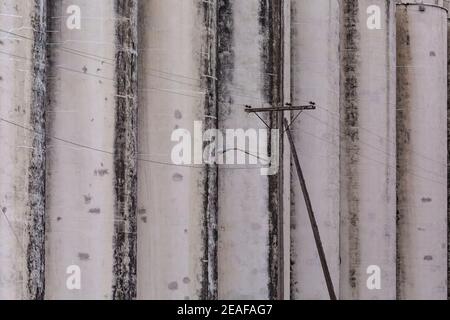 Waterfront Grain Lift along Lake Superior Shore in Superior, Wisconsin, USA [Keine Eigentumsfreigabe; nur für redaktionelle Lizenzierung verfügbar] Stockfoto