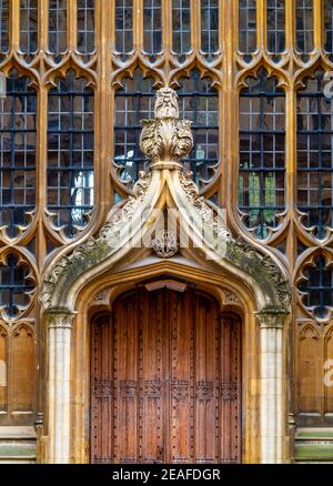 Tür und Fenster in einem der Gebäude des Bodleian Library im Zentrum von Oxford und Teil von Die Universität von Oxford England Stockfoto