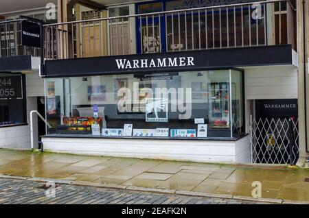 Chester; Großbritannien: 29. Jan 2021: Der Warhammer Games Workshop Store in der Watergate Street. Warhammer sind Fachhändler für Fantasy-Brettspiele und Figur Stockfoto
