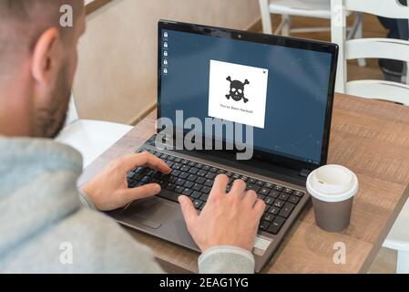 Ransomware Angriff Konzept mit gehackten Warnung und gesperrten Dateien Stockfoto