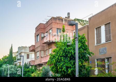 Wohnhäuser und Bauhausarchitektur in der Bialik Straße in Tel Aviv, Israel Stockfoto