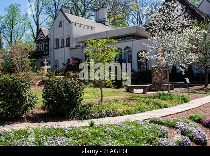 Callanwolde Fine Arts Centre, Gärten, Atlanta, Georgia. Entworfen von der Firma Frederick Law Olmstead. Stockfoto