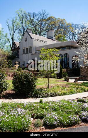 Callanwolde Fine Arts Centre, Gärten, Atlanta, Georgia. Entworfen von der Firma Frederick Law Olmstead. Stockfoto