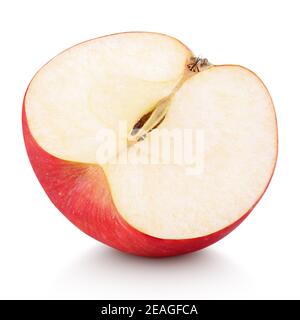 Reife rote Apfel halbe Frucht isoliert auf weißem Hintergrund mit Clipping Pfad. Volle Schärfentiefe. Stockfoto