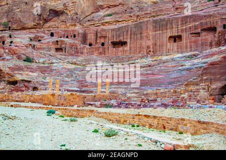 Sonnenuntergang Ansicht des alten Theaters in Petra, Jordanien Stockfoto