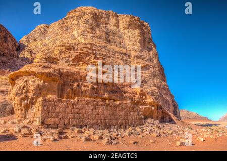 Ruinen von Lawrence's Haus in Wadi Rum Wüste, Jordanien Stockfoto