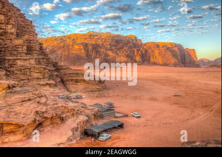 Landschaft der Wüste Wadi Rum in Jordanien Stockfoto