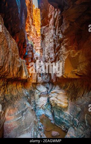 Khazali siq in der Wadi Rum Wüste in jordanien Stockfoto