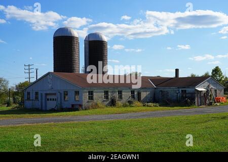 LAMBERTVILLE, NJ –3 Okt 2020- Blick auf das Howell Farm Corn Maze, das am längsten laufende Maislabyrinth in New Jersey im Herbst. Stockfoto