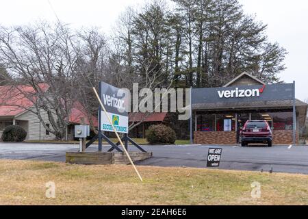 BUFORD, USA - JAN 16th 2021: Verizon-Geschäft in Buford, GA Stockfoto