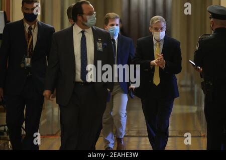 Der Abgeordnete Jim Jordan (R-OH) (2nd-R) schließt sich am ersten Tag seines zweiten Amtsenthebungsverfahrens im Senat am 09. Februar 2021 in Washington, DC, USA, Mitgliedern des Rechtsverteidigungsteams des ehemaligen Präsidenten Donald Trump an. Siebzehn Republikaner müssten sich allen 50 Demokraten anschließen, um Trump der Anklage, der er gegenübersteht, „Aufwiegelung des Aufstands“ zu überführen. Foto: Chip Somodevilla/Pool/ABACAPRESS.COM Stockfoto