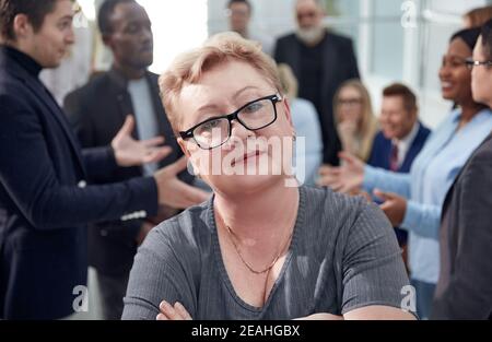 Frauen Business Trainer und Arbeitnehmer treffen sich in Konferenz Stockfoto