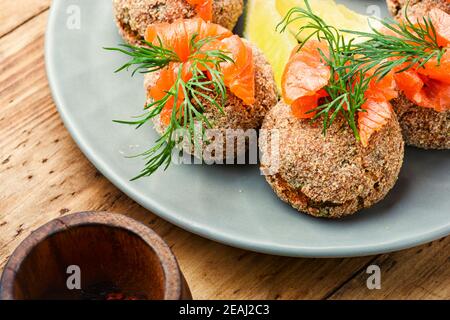 Leckere Fischfleischbällchen Stockfoto