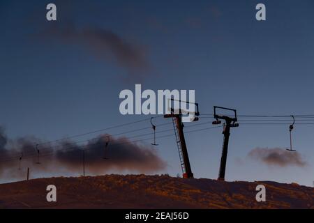 Abendskifahren im Skizentrum Donovaly, Niedere Tatra, Slowakei Stockfoto