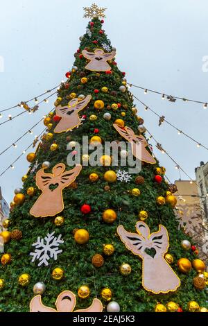 Weihnachtsbaum auf dem Wenzelsplatz in Prag Tschechische Republik Stockfoto