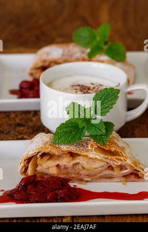 Österreichische Apfelstrudel Stockfoto