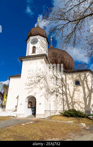 Kirche in Zelezna Ruda im Nationalpark Sumava, Tschechien Stockfoto