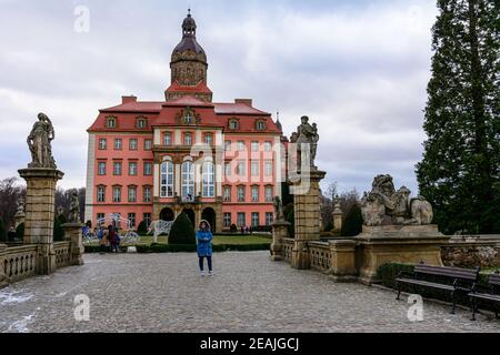 Das majestätische Barockschloss von Ksiaz bei Nacht, Polen.2020 Stockfoto