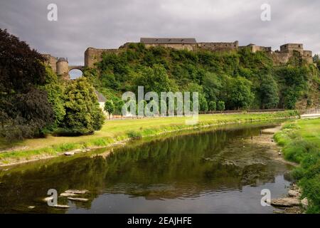 Blick auf das Schloss Bouillon Stockfoto