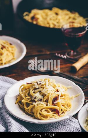 Klassische Spaghetti Carbonara Stockfoto