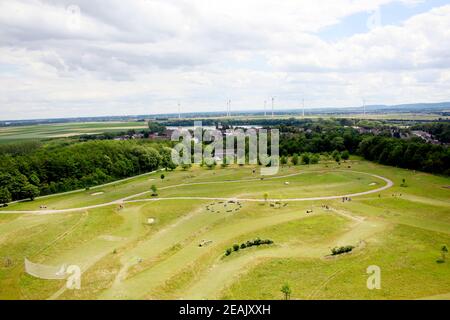 Blick vom Aussichtsturm Indemann auf die umliegende Freizeit Bereich Stockfoto