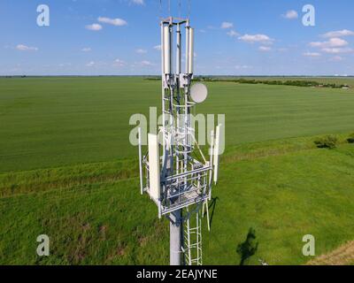 Funkmast. Ausrüstung für den Relay von Mobilfunk und mobile Signal Stockfoto
