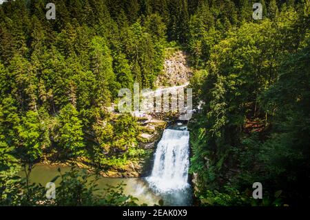 Doubs Falls an der französisch-schweizerischen Grenze Stockfoto