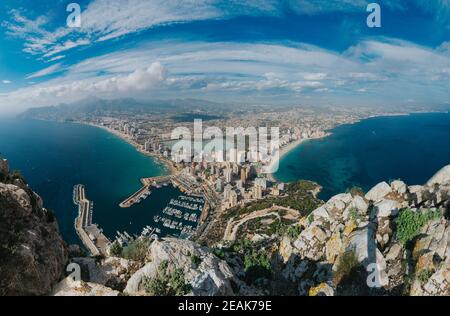 Atemberaubende Luftaufnahme Calpe, Costa Blanca. Beliebte Sommer-Res Stockfoto