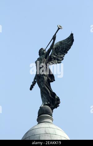 Engel des Sieges oben auf der Kuppel des Victoria Memorial, Kalkutta, Indien Stockfoto