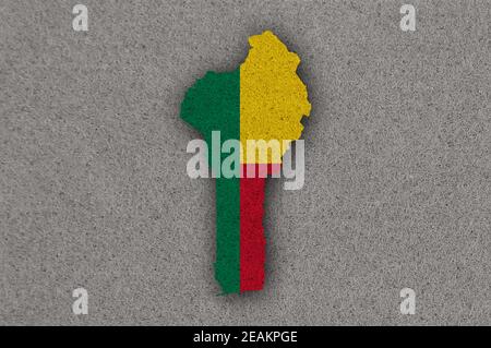 Karte und Flagge von Benin auf Filz Stockfoto