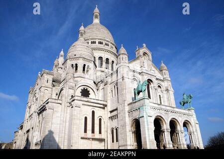 Basilika von Sacré Coeur, gewidmet der Heiligen Herzen Jesu in Paris. Stockfoto