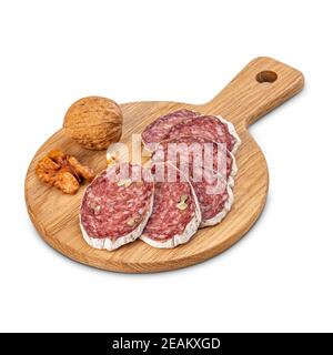 Wurstsalami in Scheiben mit Walnuss Stockfoto