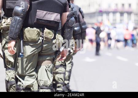 Bereitschaftspolizei im Dienst während eines Straßenproteste Stockfoto