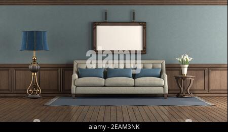 Wohnzimmer im klassischen Stil mit Holzboiserie an der Wand Stockfoto