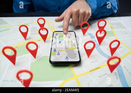 Suche Nach Pin-Markierungen Im Stadtplan Stockfoto