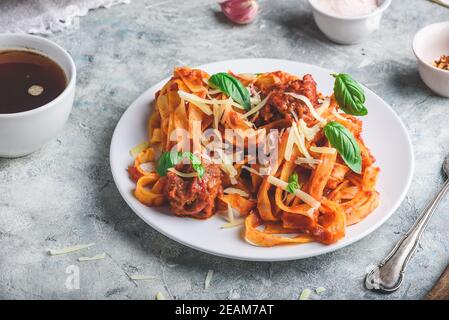 Pasta mit mini Frikadellen Stockfoto