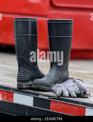 Etwas PSA bereit. Schwarz auf rot. Stockfoto