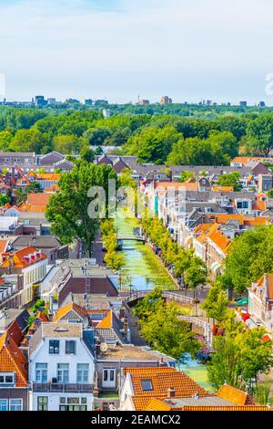 Luftaufnahme der Gracht in Delft, Niederlande Stockfoto