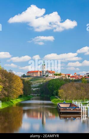 Schloss Melnik mit Moldau, Tschechien Stockfoto