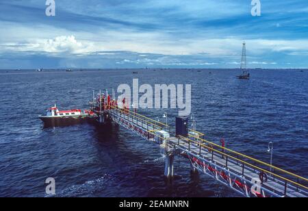 LAKE MARACAIBO, VENEZUELA, OKTOBER 1988 - Lagoven Ölgesellschaft, im Zulia Staat. Stockfoto