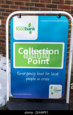 Brentwood Essex 10th. Februar 2021 die Foodbank in der Doddinghurst Road Community Church hat während des Sturms Darcy immer wieder Lebensmittel und andere wichtige Dinge an Bedürftige verteilt. Die Veranstalter berichten von einem starken Nachfrageanstieg nach der letzten Sperre. Kredit: Ian Davidson/Alamy Live Nachrichten Stockfoto