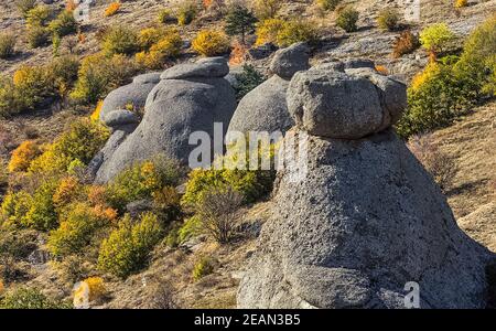 Die Felsen in Krim. Die Felsen der Felsen Krim. Die Ausgabe von Kalkstein Sediment Stockfoto