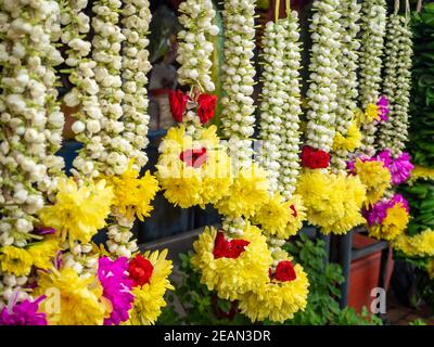 Kuala Lumpur, Malaysia : Indischer Blumenladen in Batu Höhlen Tempel und Hindu-Schrein Stockfoto