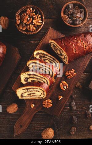 Hausgemachte Walnussrollen Kuchen Stockfoto