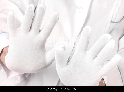 Doktor Hand macht ein Stoppschild. Stockfoto