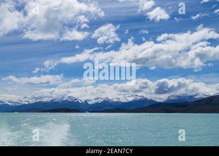 Navigation auf dem Argentino See, Patagonien Landschaft, Argentinien Stockfoto