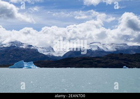 Eisberge auf dem Argentino See, Patagonien Landschaft, Argentinien Stockfoto