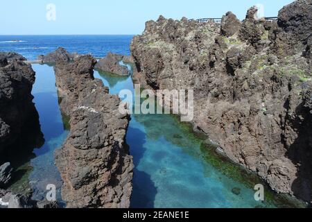 Madeira, Lavaküste in Porto Moniz Stockfoto